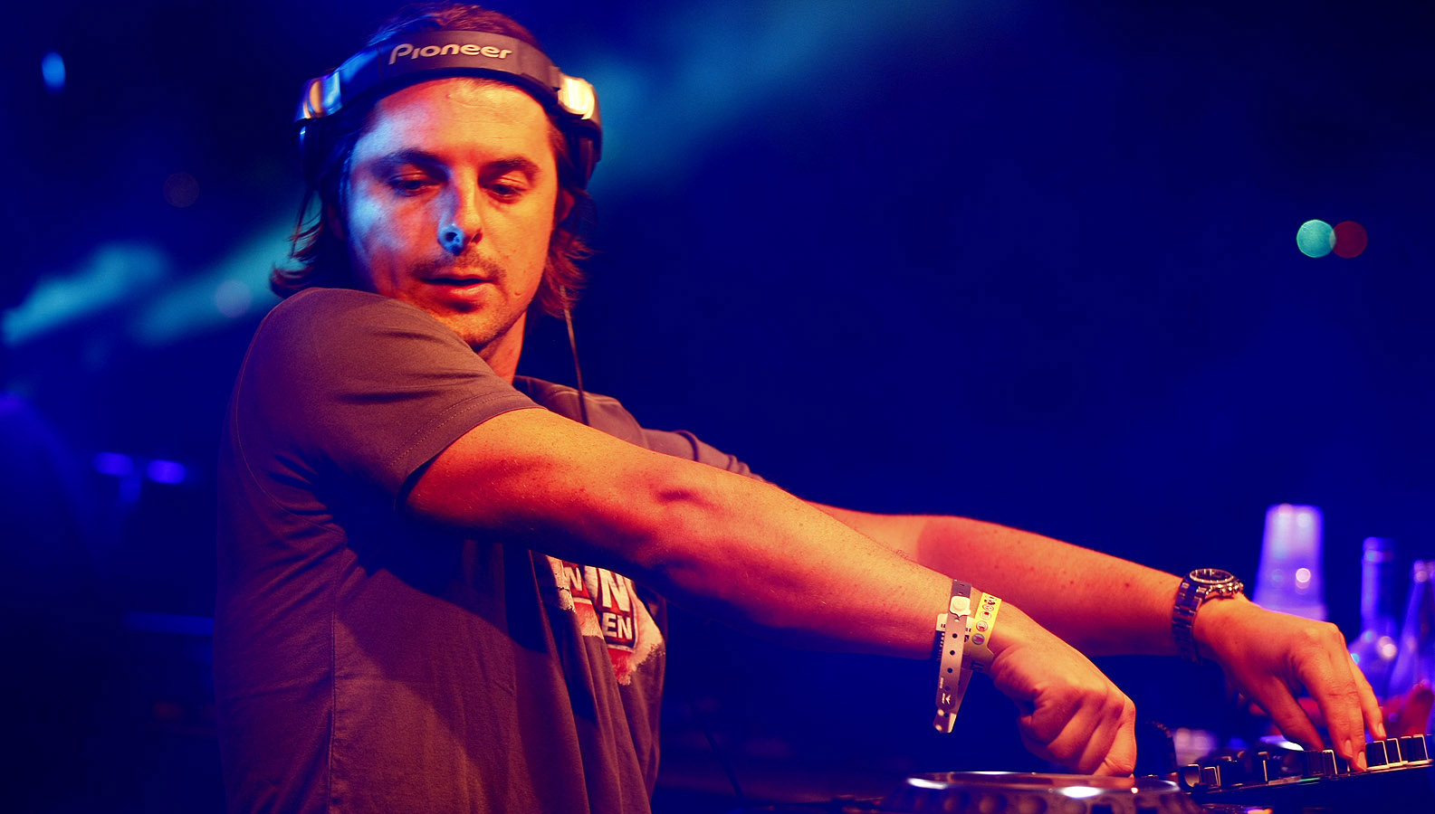 The 7 Different Types of EDM Music